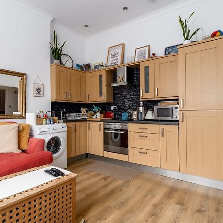 Guestready - Charming Retreat In West Green London Værelse billede